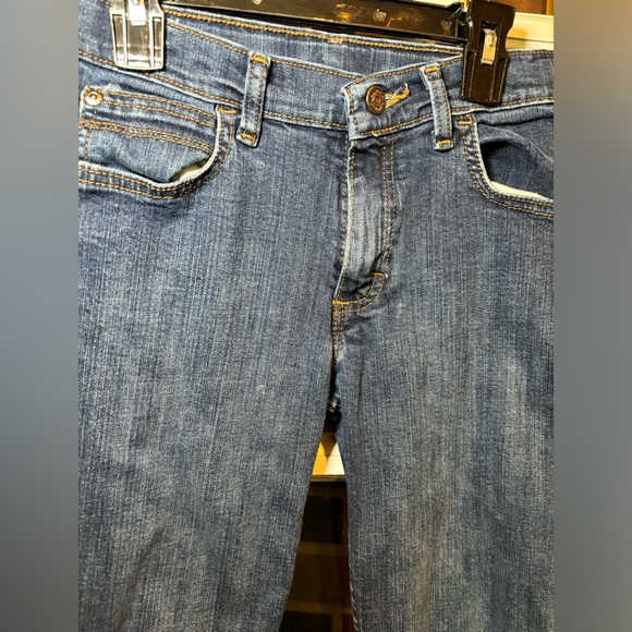 Wrangler Youth Boys 12 regular. Has adjustable elastic waist band. Some fraying - Picture 3 of 10